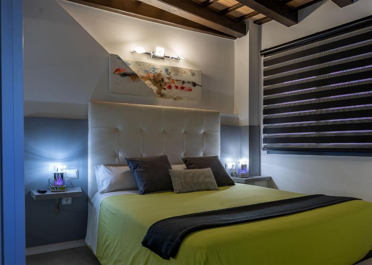 Apartaments Y Habitacions Entre Volcans โอลอต ภายนอก รูปภาพ