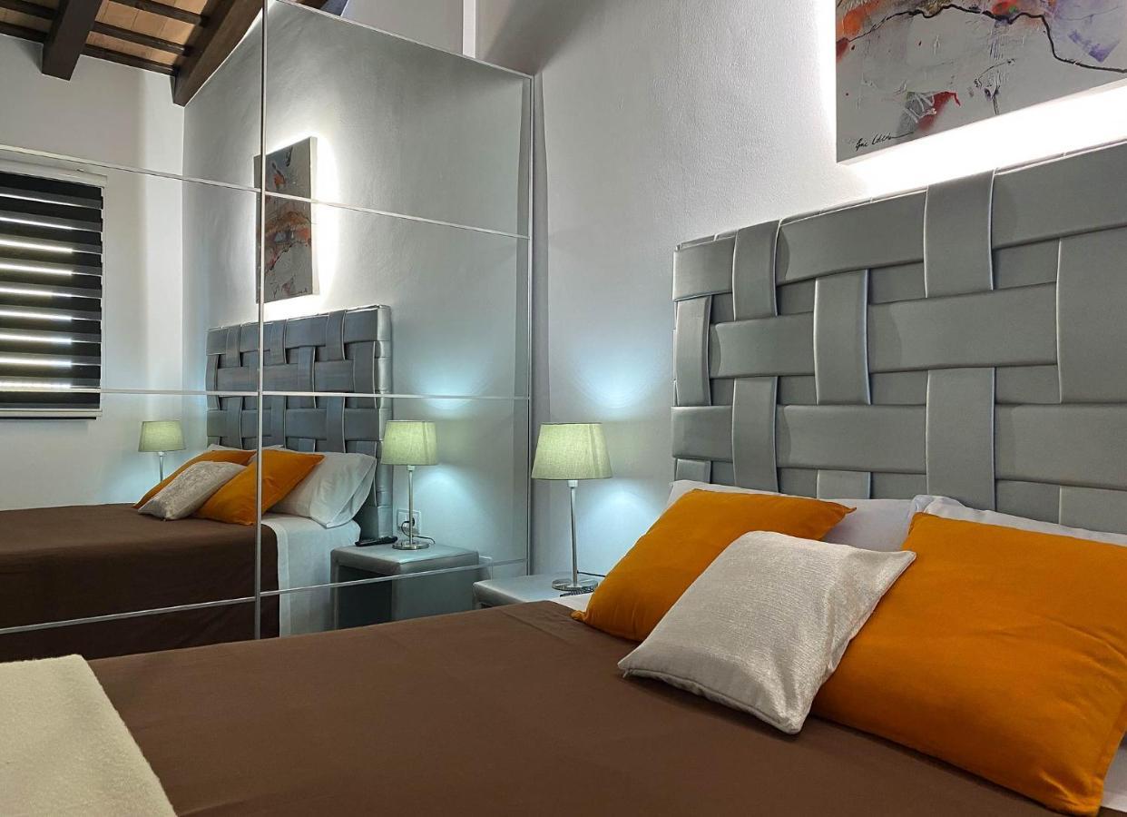 Apartaments Y Habitacions Entre Volcans โอลอต ภายนอก รูปภาพ