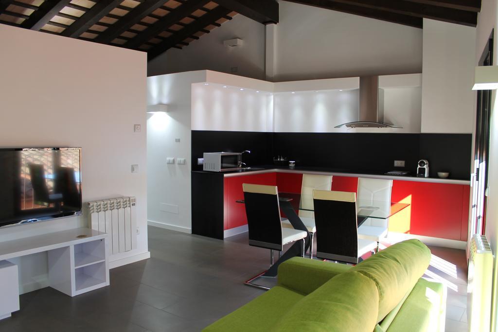 Apartaments Y Habitacions Entre Volcans โอลอต ภายนอก รูปภาพ